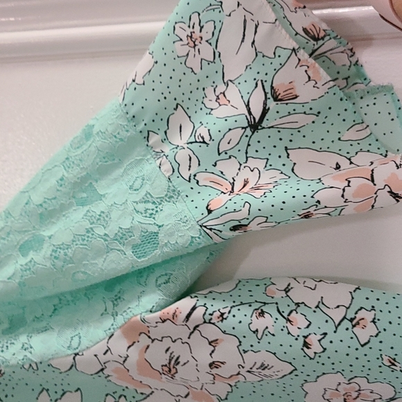 Van Heusen floral shirt elbow length lace sleeve L - Picture 2 of 6